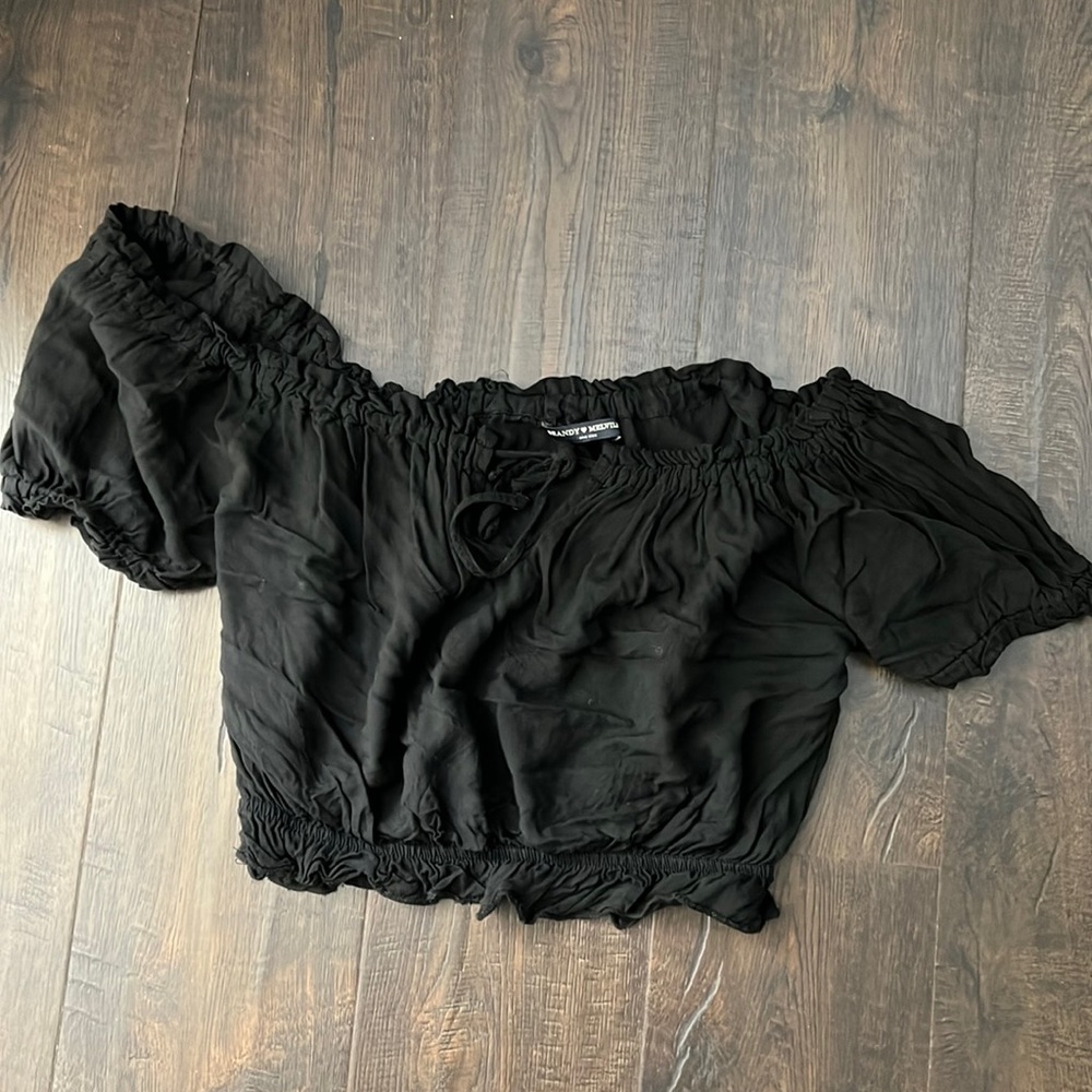 Brandy Melville Off the Shoulder Crop Top